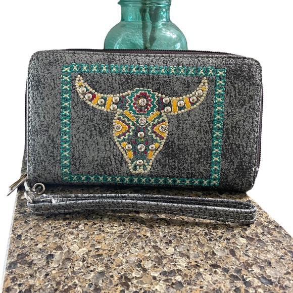 P&G Handbags - P&G Collection Western Bull Wristlet